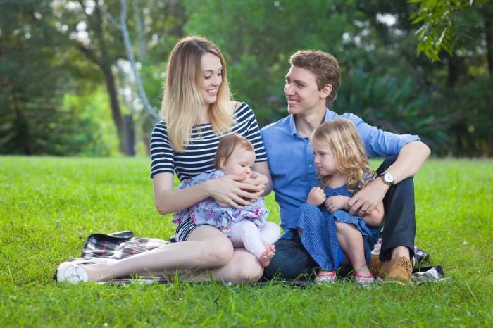 Michael Benhayon and Emmalee Benhayon and family